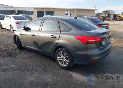 2015 Ford Focus Se z USA, uszkodzony, nr VIN 1FADP3F27FL227495